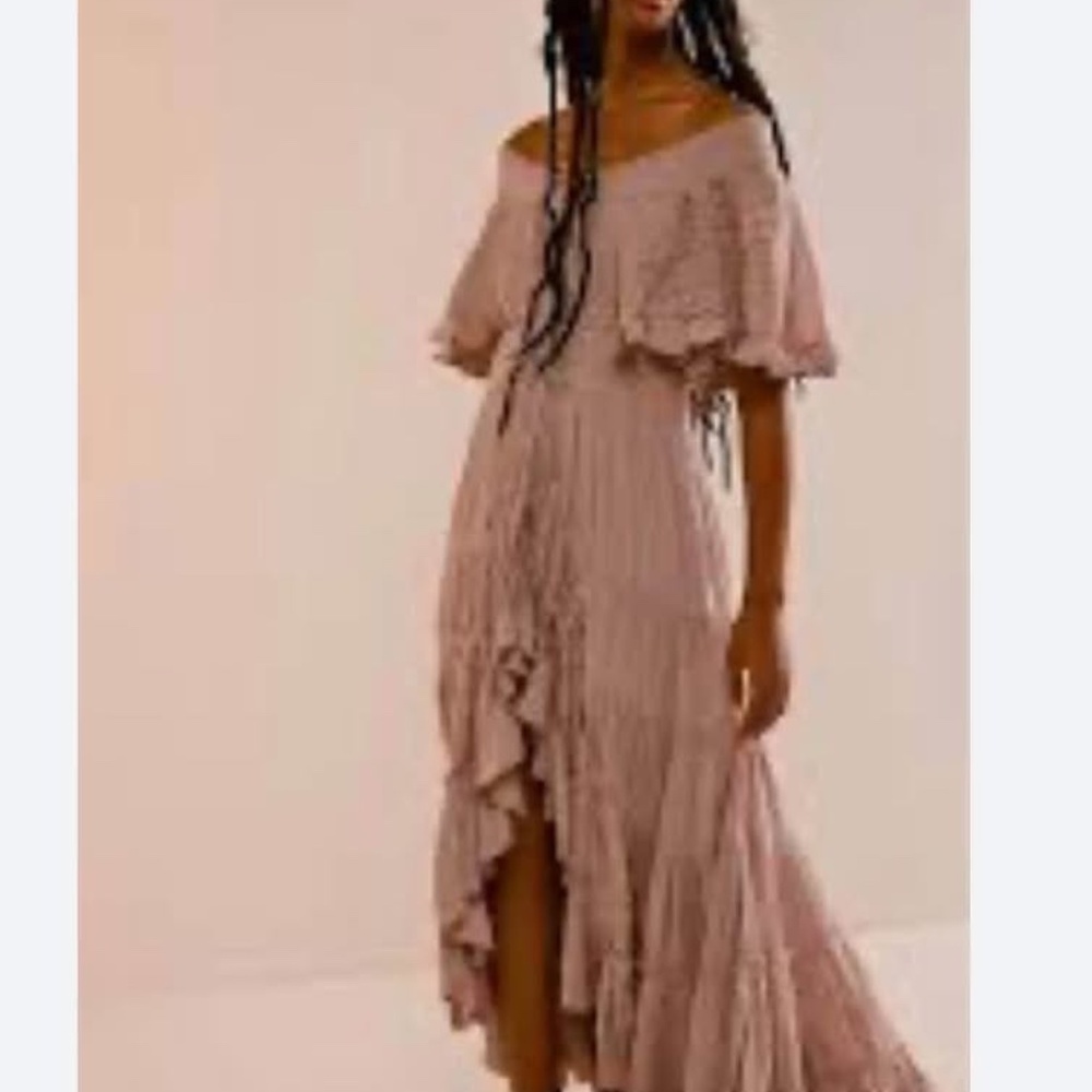 FREE PEOPLE BRAND NEW DANCING ON AIR MAXI DRESS. SIZE MEDIUM